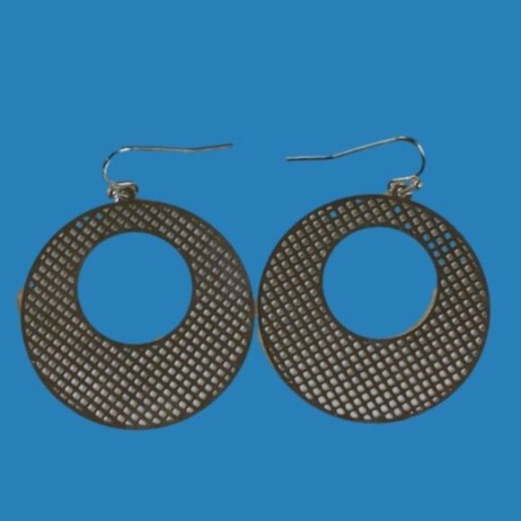 NWOT Silver Dangle Earrings - Picture 1 of 4